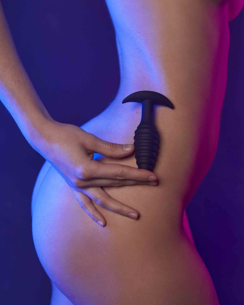 Base courbée sécurisée du plug anal Dorcel Spiral